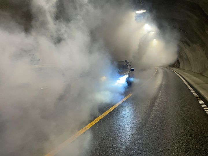 Bilete frå ei tidlegare brann- og beredskapsøving i tunnel i regi av Statens vegvesen. Foto: Lars Olve Hesjedal, Statens vegvesen