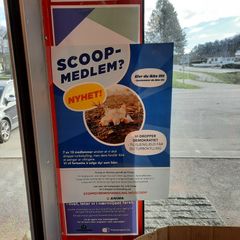 Scoop plakat som henger i Sandefjord, Extra Mosserød.