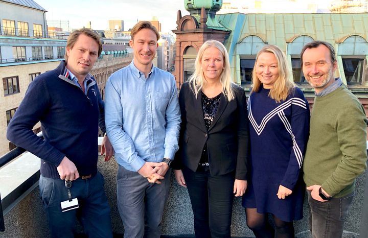 Her er teamet som skal jobbe med Sector Alarm. Fra venstre: Øyvind Lohne (Digital Markedsfører i Sector Alarm), Jon Axel Nævestad (Byråleder i Starcom), Karina Ditlefsen (Markedssjef i Sector Alarm), Liv Titlestad (Kundedirektør i Starcom) og Thomas Magnusen (Business Director i Starcom)