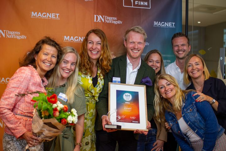 Representanter fra AF Gruppen og Trigger under utdelingen. Foto: Magnet Awards