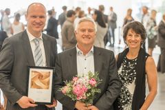 Fra venstre: Jon Hellevang, senior sub sea innovator, Ove Hagesæther, CEO og Rita Brokstad fra Innovasjon Norge.