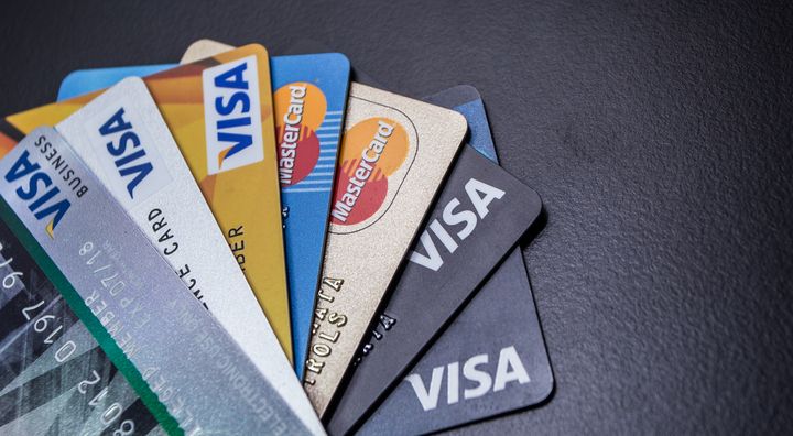 Kredittkortgjelden økte med 0,3 MRD siste måned. Bilde: Shutterstock