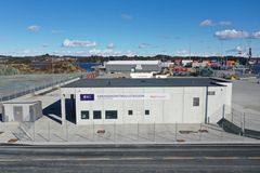 Den nye grensekontrollstasjonen til Mattilsynet og Haugesund Cargo Terminals på Husøy vil bety enklere import av kontrollpliktig fôr, matvarer og vegetabiler på Vestlandet (Foto: Karmsund Havn)