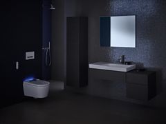 TRENGER STRØM: Tenk så praktisk med ledelys til toalettet om natten. Eller hva med et dusjtoalett? Med nok el-punkter på badet er det mulig. (Foto: Geberit)