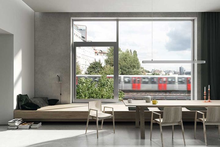 Støydemping og støyutbredelse utgjør i økende grad et problem, spesielt i urbane områder. Schücos ny vindusløsning gjør naturlig ventilasjon mulig samtidig som støydempingen opprettholdes. Foto: Schüco