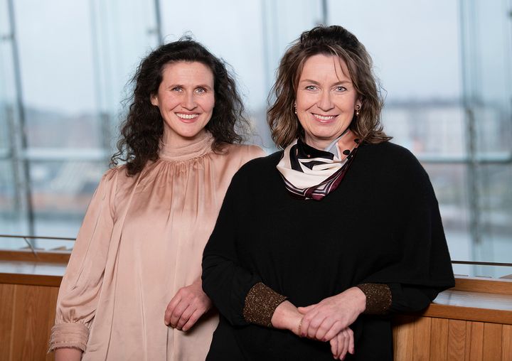 Ingrid Lorentzen and Randi Stene. Photo: Erik Berg, The Norwegian National Opera & Ballet.