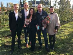 Fra venstre: Vegard Skjesol fra Mæhre landbruksskole/Ungt Entreprenørskap Landbruks- og matminister Jon Georg Dale, Monica Vinje og Frode Lippert (Lippert), Marti Strand (Matmerk). Foto:Matmerk