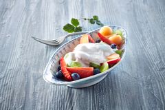 Fruktsalat med yoghurt