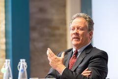 Nobels fredspris til Verdens matvareprogram? WFP er på listen til PRIO-direktør Henrik Urdal. På dette bildet ser vi WFP-direktør David Beasley som var i Norge i september. Dette bildet er fra hans foredrag om sammenhengen mellom matsikkerhet og konflikt, på et arrangement hos PRIO. Foto: FN-sambandet / Eivind Oskarson