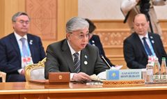 Kasakhstans president Kassym-Jomart Tokayev, kaspiske toppmøtet i Ashgabat, 29.06.2022 (akorda.kz)