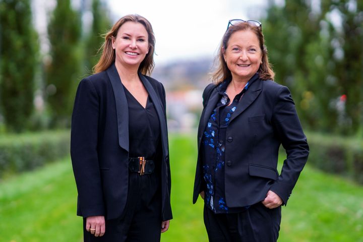 Fra venstre: Heidi Aven, initiativtaker bak SHE Community, og Christin Bøsterud, CEO i EY Norge.