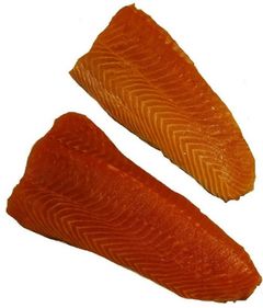 Stor forskjell i muskelpigmentering mellom fisk som er selektert for henholdsvis rød og blek filetfarge. Foto: NMBU/AquaGen