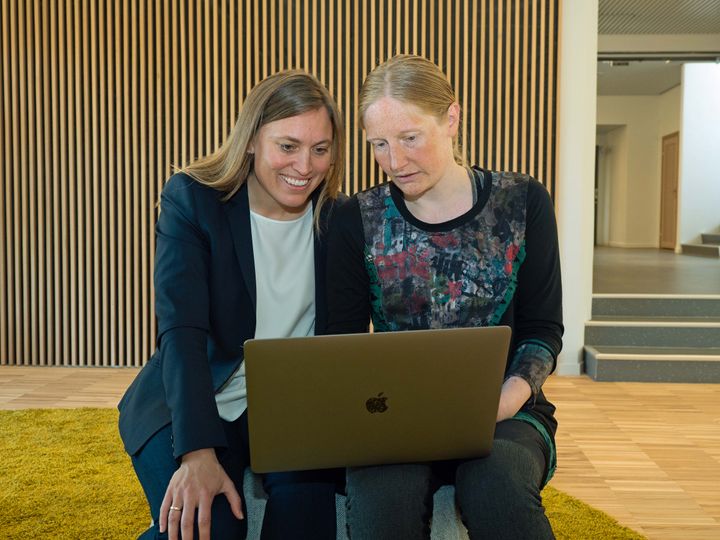 Anne Marthine Rustad (til venstre) og Signe Riemer-Sørensen hos SINTEF Digital får ansvaret for
å samle de norske miljøene som arbeider med kunstig intelligens.
