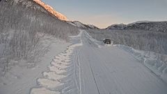Når det er behov for kolonnekjøring, vil kolonnene gå fra Leirbotnvann (bildet) og Fossen til faste tider.