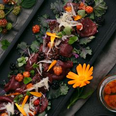 Reinsdyrkjøtt fra høyfjellet søker beskyttet geografisk betegnelse Foto: Carpaccio av reinsdyrkjøtt fra jotunheimen og Valdres. Fotograf: Lisa Westgård