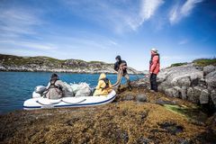 Nordic Ocean Watch var en av organisasjonene som fikk tilskudd i 2019. Her avbildet under opprydning langs Helgelandskysten. Foto: Troels Rosenkrantz / Nordic Ocean Watch
