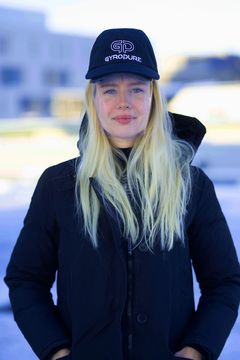 Amalie Snøløs viser HEPAcap i praktisk bruk.
Foto: Ottar Jensen