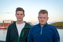 Odd-Helge Isaksen og Runar Torsteinsen fikk hjelp av RS «Stormbull» da fiskebåten deres fikk brann om bord i januar i år. Les hele historien her: www.rs.no/redningshistorier/gudskjelov-at-du-lever/