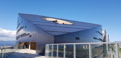 Powerhouse Brattørkaia i Trondheim med solceller på fasaden og tak
