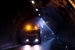 Kjøretøy er involvert i halvparten av dødsulykkene på norske arbeidsplasser viser ny rapport. FOTO: Arbeidstilsynet