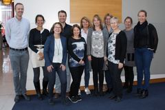 Oppstartsmøte på Gardermoen, med deler av prosjektgruppa. Fra venstre: Arne Schei (Lerøy), Barbra Noodt (Oslo Universitetssykehus), Bente Ruyter (Nofima), Harald Takle (Marine Harvest), Ida Rud (Nofima), Merete Schrøder (FHF), Mona Pedersen, Grete Bæverfjord og Gerd Marit Berge (Nofima), Kristina Sundell (Göteborgs universitet) og Tone-Kari Østbye (Nofima). Foto: Nofima.