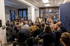 Kunsthall Trondheim var fullsatt under COWIs Byfrokost. Foto: COWI/ Ragnhild H Fagerheim