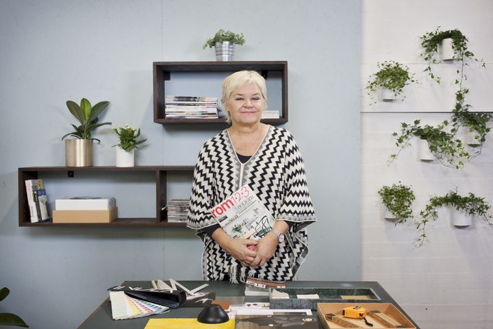 Redaktør i Rom 123, Anne Vestad, tar print til TV 2 med programmet Rom123. I tillegg lanseres rom123.no Foto: Jorunn Tharaldsen