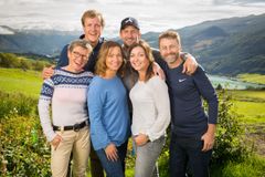 Stian Sivertzen, Anders Myrvold, Ingrid Kristiansen, Susann Goksør Bjerkrheim, Liv Grete Skjelbreid og Espen Bredesen. Foto: Espen Solli/TV 2