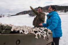 Regina Alexandrova på besök i Brigade Nord.