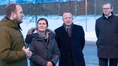 Frå pressetreffet på Kløfta. F.v. samferdselsminister Jon Georg Dale, administrerende direktør i Nye Veier, Ingrid Dahl Hovland, styreleder i Nye Veier, Harald Nikolaisen, og direktør for planprosesser og samfunnskontakt i Nye Veier, Finn Aasmund Hobbesland. Foto: Henrik Jonassen/SD