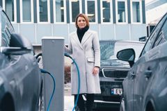 - At annenhver nybilkjøper velger elbil roper vi hurra for, sier Christina Bu i Norsk elbilforening (foto: Aksel Jermstad/Norsk elbilforening).