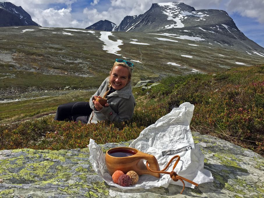 Torunn har fått støtte fra Forskningsrådet for å matche reisende med deres drømmedestinasjon. Her er hun selv på tur i Rondane Nasjonalpark. Foto: Vigdis Rosenkilde