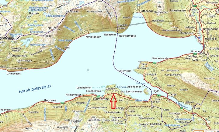Den raude pila syner kor Statens vegvesen skal opparbeida delvis  fossilfri anleggsplass for skredsikring på E39 ved Hornindalsvatnet. Kart: Norgeskart.no