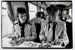 MICK ROCK , David Bowie and Mick Ronson, Lunch on Train To Aberdeen, UK, 1973, Møllersamlingen