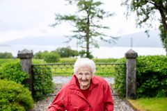 Inga Drotninghaug Moe fra Nesna har mange tanker om liv og aldring. Foto: Martin Lundsvoll