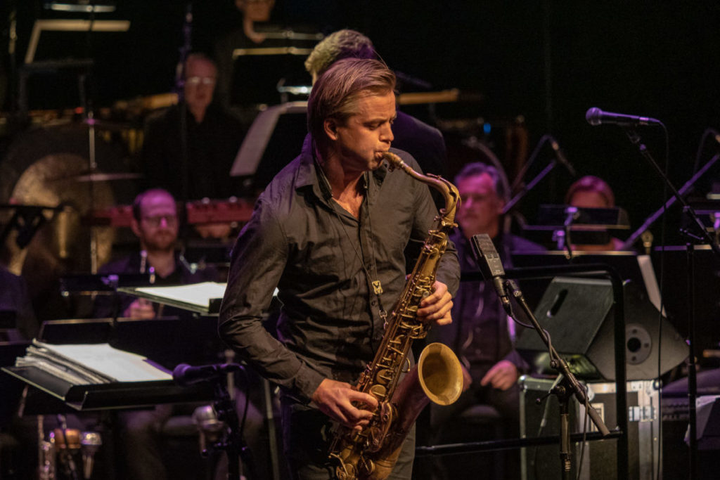 Marius Neset er med når UiS feirer 20 år med jazzutdanning.