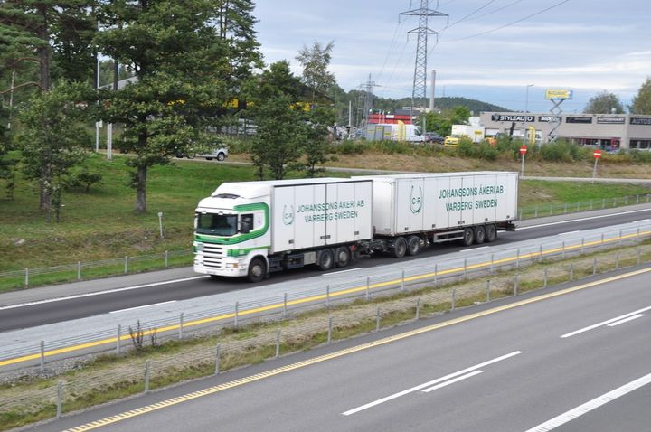 Modulvogntog får kjøre på flere veier fra i dag. (Foto: Håkon Aurlien)