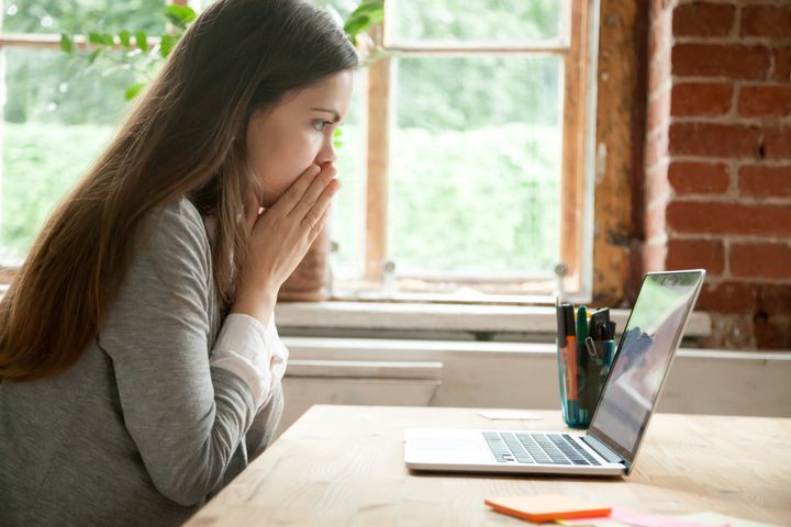 SLETTE NETTSØK: 23 prosent av unge mellom 18 og 29 år opplever at det ligger søkbare bilder eller informasjon om dem på nettet som de vil ha fjernet. Foto: iStock.