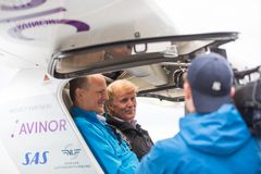 Mandag 18. juni 2018 var Avinors konsernsjef Dag Falk-Petersen pilot og samferdselsminister Ketil Solvik-Olsen passasjer under Norges første elektriske flyvning på Oslo lufthavn. (Foto: Avinor)