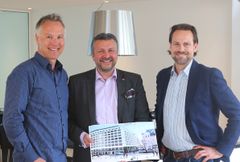 Foto: Hotell Norge Holding DA. Fra venstre: Geir Hove, Svein Arild Steen-Mevold og Endre Glastad
