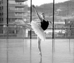 Grete Sofie Borud Nybakken er første nye norske svanedronning på 15 år. Foto: Erik Berg