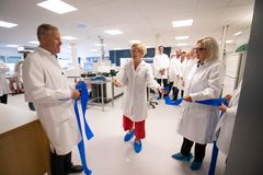 Helseminister Ingvild Kjerkol åpnet Gentian Diagnostics sine nye og moderne forsknings- og produksjonslokaler i Moss. Foto: Gentian