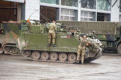 Klargjøring av pansret materiell før deployering til Finnmark. Foto: Øivind Baardsen, Hæren