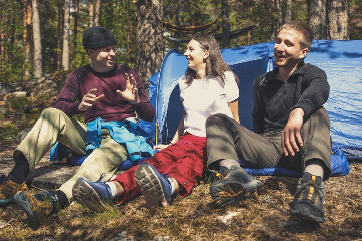 POPULÆRT: Overnatting ute i telt eller hengekøye er blant friluftsaktivitetene som har vært populære blant unge denne sommeren. Foto: Eivind Haugstad Kleiven/ Norsk Friluftsliv