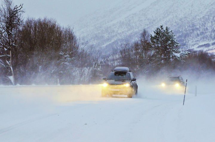 Planlegg turen godt, og vær forberedt på dårlig vær hvis du skal ut på veien i vinterferien. Foto. Knut Opeide / Statens vegvesen