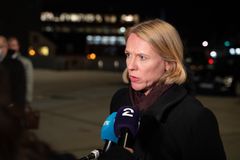 Norges nye utenriksminister, Anniken Huitfeldt er på plass i Tromsø for å møte Russlands utenriksminister Sergej Lavrov.