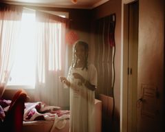 KVINNEKVELDER: 
Den norske kirke ved fotograf Malin Longva følger flyktninger og innvandrerkvinner som inviteres til kvinnekvelder for å bli kjent med hverandres ulike kulturer og religioner.