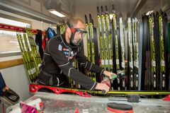 Norges smøresjef Knut Nystad tar ingen sjanser med helsa i smøreboden.