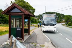 Ny forskning viser hvordan rute 100 mellom Kristiansand og Arendal kan få flere passasjerer. (Foto: Agder Kollektivtrafikk)