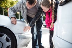 Et typisk forsøk på svindel forsikringsselskapet oppdager, er å legge til gamle riper og skader når du melder inn en bilskade på forsikringen.